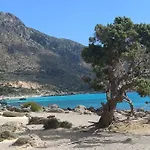 Sea Escape Boutique Apt-near Agii Aposto Li