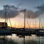 Lejlighed Sea Escape Boutique Apt-near Agii Aposto Li