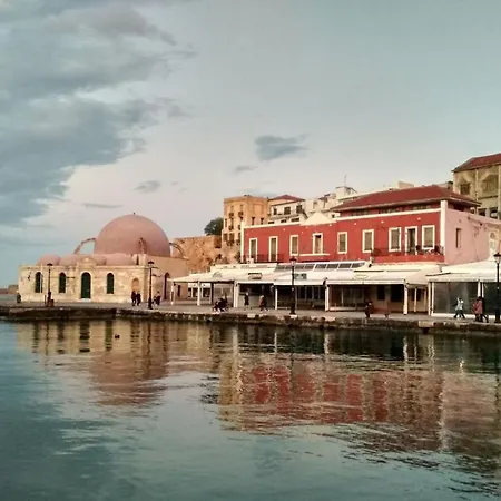 Sea Escape Boutique Apt-near Agii Aposto Li Chania (Crete)
