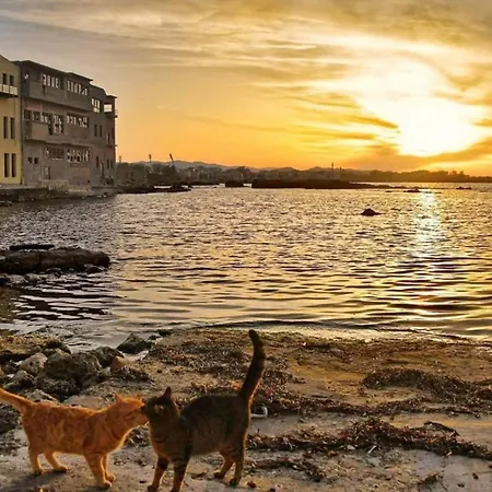 Sea Escape Boutique Apt-near Agii Aposto Li * Chania (Crete)