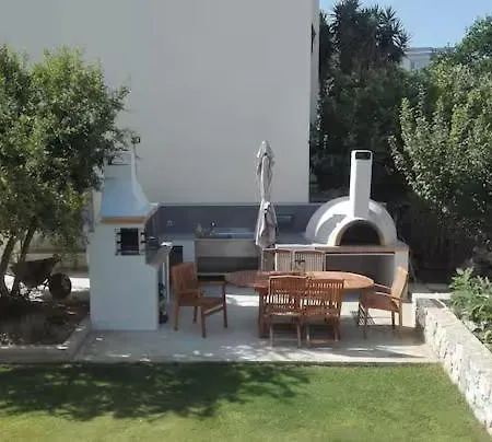 Sea Escape Boutique Apt-near Agii Aposto Li